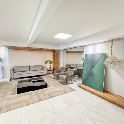 Apartamentos com 122m², 3 quartos, 1 suíte, 1 garagem, no bairro Centro em Florianópolis