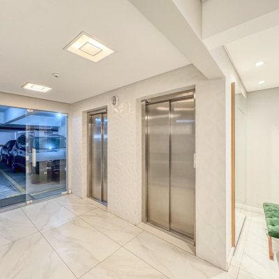 Apartamentos com 122m², 3 quartos, 1 suíte, 1 garagem, no bairro Centro em Florianópolis