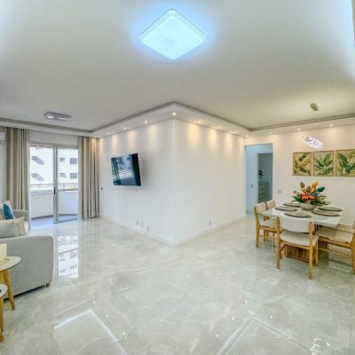 Apartamentos com 122m², 3 quartos, 1 suíte, 1 garagem, no bairro Centro em Florianópolis