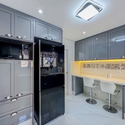 Apartamentos com 122m², 3 quartos, 1 suíte, 1 garagem, no bairro Centro em Florianópolis