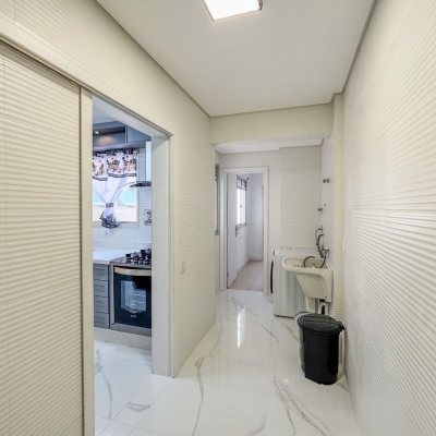 Apartamentos com 122m², 3 quartos, 1 suíte, 1 garagem, no bairro Centro em Florianópolis