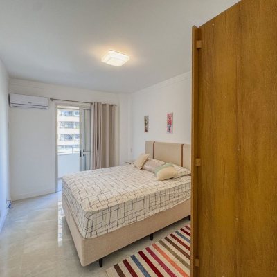Apartamentos com 122m², 3 quartos, 1 suíte, 1 garagem, no bairro Centro em Florianópolis