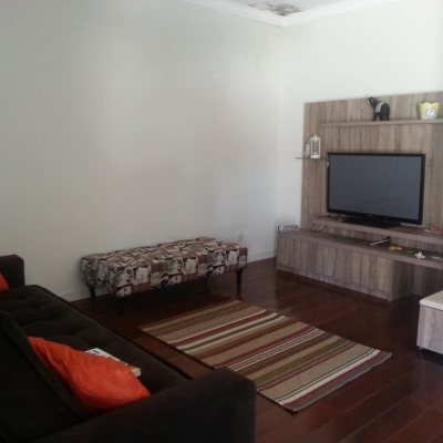 Casa Residencial com 171m², 2 quartos, 2 suítes, 7 garagens, no bairro Cachoeira Do Bom Jesus em Florianópolis