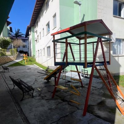 Apartamentos com 47m², 2 quartos, 1 garagem, no bairro Estreito em Florianópolis