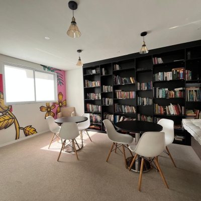 Apartamentos com 48m², 1 quarto, 1 suíte, 1 garagem, no bairro Praia Comprida em São José