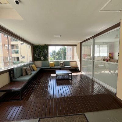 Apartamentos com 48m², 1 quarto, 1 suíte, 1 garagem, no bairro Praia Comprida em São José