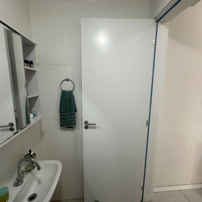 Apartamentos com 48m², 1 quarto (sendo 1 suíte), 1 garagem, no bairro Praia Comprida em São José