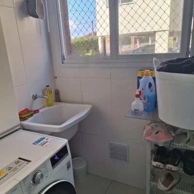 Apartamentos com 48m², 1 quarto, 1 suíte, 1 garagem, no bairro Praia Comprida em São José