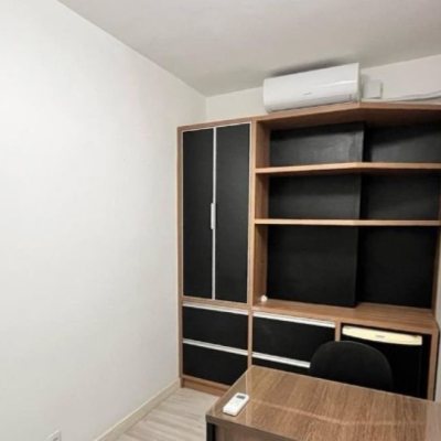 Sala com 33m², no bairro Centro em Florianópolis