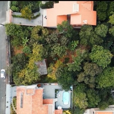 Terreno Comercial/Residencial com 1427m², no bairro Coqueiros em Florianópolis