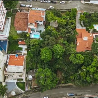 Terreno Comercial/Residencial com 1427m², no bairro Coqueiros em Florianópolis