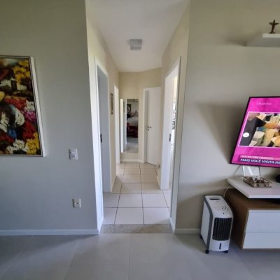 Apartamentos com 77m², 3 quartos, 1 suíte, 2 garagens, no bairro Costeira Do Pirajubaé em Florianópolis