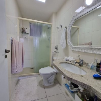 Apartamentos com 77m², 3 quartos, 1 suíte, 2 garagens, no bairro Costeira Do Pirajubaé em Florianópolis