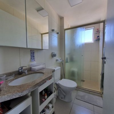 Apartamentos com 77m², 3 quartos, 1 suíte, 2 garagens, no bairro Costeira Do Pirajubaé em Florianópolis