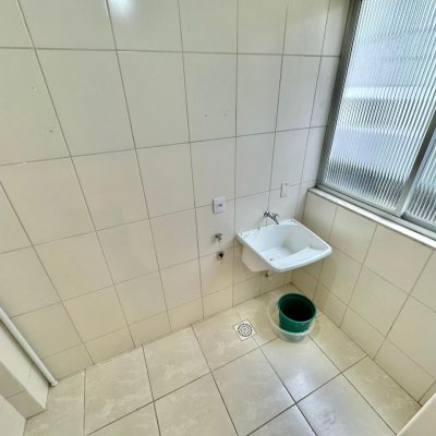 Apartamentos com 70m², 2 quartos, 1 garagem, no bairro Carvoeira em Florianópolis