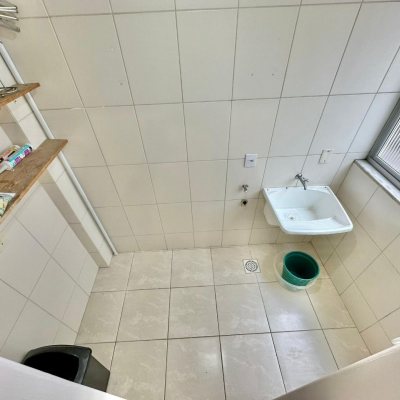 Apartamentos com 70m², 2 quartos, 1 garagem, no bairro Carvoeira em Florianópolis