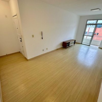 Apartamentos com 70m², 2 quartos, 1 garagem, no bairro Carvoeira em Florianópolis