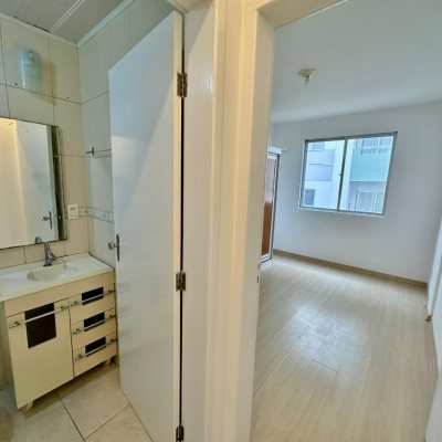 Apartamentos com 70m², 2 quartos, 1 garagem, no bairro Carvoeira em Florianópolis
