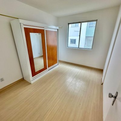 Apartamentos com 70m², 2 quartos, 1 garagem, no bairro Carvoeira em Florianópolis