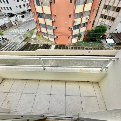 Apartamentos com 70m², 2 quartos, 1 garagem, no bairro Carvoeira em Florianópolis