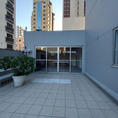 Apartamentos com 80m², 2 quartos, 1 garagem, no bairro Centro em Florianópolis