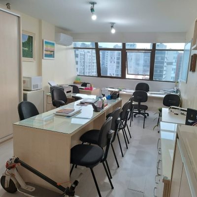 Sala com 26m², no bairro Centro em Florianópolis
