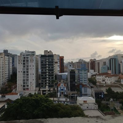 Sala com 26m², no bairro Centro em Florianópolis