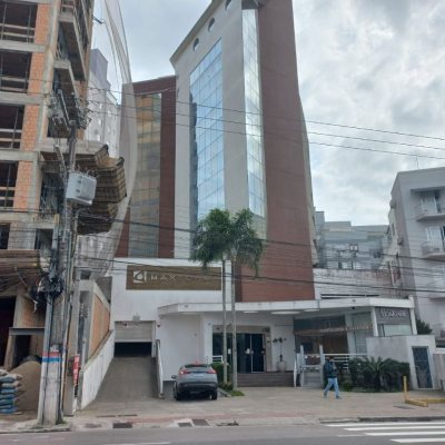 Sala com 34m², 1 garagem, no bairro Coqueiros em Florianópolis