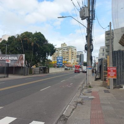 Sala com 34m², 1 garagem, no bairro Coqueiros em Florianópolis