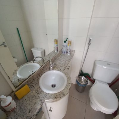 Sala com 34m², 1 garagem, no bairro Coqueiros em Florianópolis