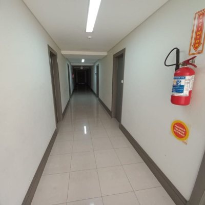 Sala com 34m², 1 garagem, no bairro Coqueiros em Florianópolis