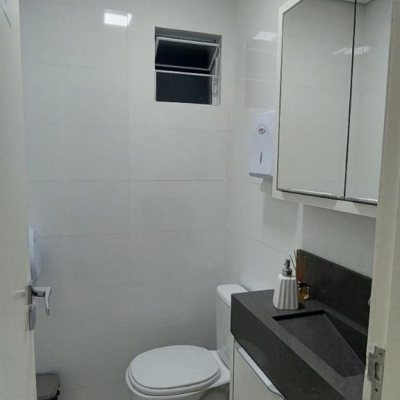 Sala com 212m², no bairro Centro em Florianópolis