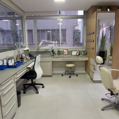 Sala com 212m², no bairro Centro em Florianópolis