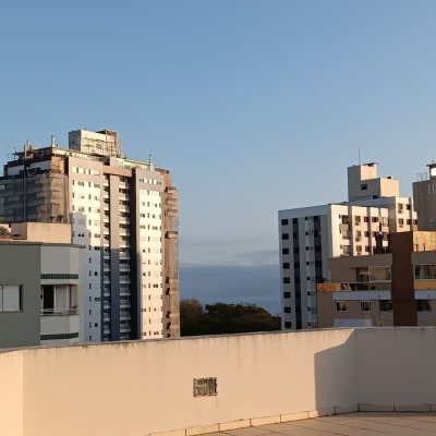 Apartamentos com 122m², 3 quartos, 1 suíte, 1 garagem, no bairro Centro em Florianópolis