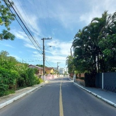 Terrenos Residenciais com 1435m², no bairro Sambaqui em Florianópolis