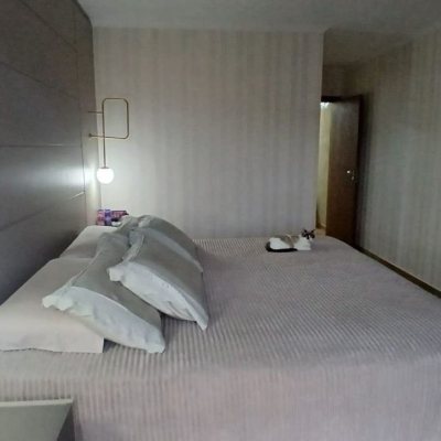 Casa Residencial com 271m², 3 quartos, 1 suíte, 2 garagens, no bairro Serraria em São José