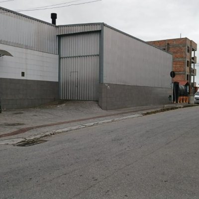 Casa Residencial com 271m², 3 quartos, 1 suíte, 2 garagens, no bairro Serraria em São José