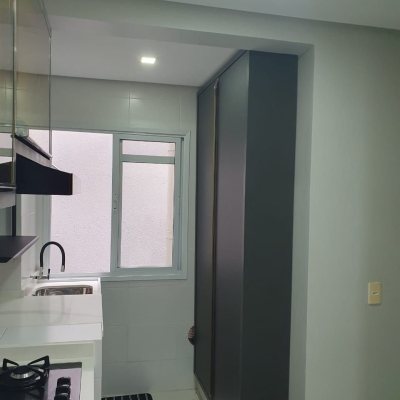 Apartamentos com 63m², 2 quartos, 1 garagem, no bairro Serraria em São José