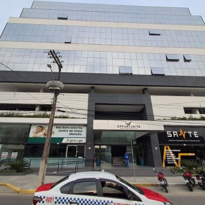 Sala com 38m², 1 garagem, no bairro Saco Dos Limões em Florianópolis