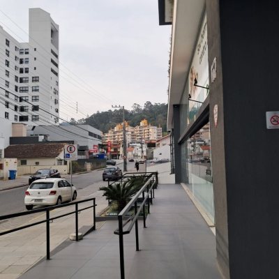 Sala com 38m², 1 garagem, no bairro Saco Dos Limões em Florianópolis