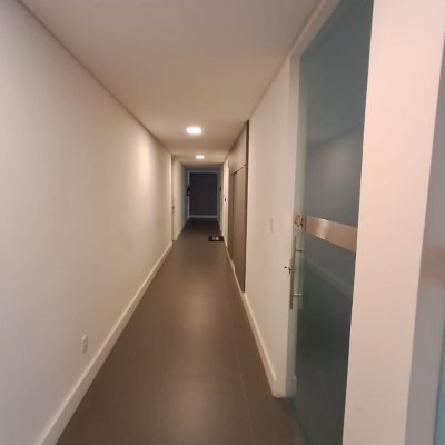 Sala com 38m², 1 garagem, no bairro Saco Dos Limões em Florianópolis