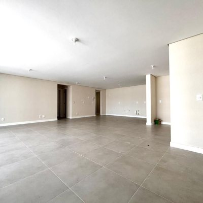 Apartamentos com 170m², 4 quartos, 2 suítes, 3 garagens, no bairro Itacorubi em Florianópolis