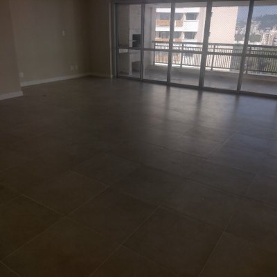 Apartamentos com 170m², 4 quartos, 2 suítes, 3 garagens, no bairro Itacorubi em Florianópolis