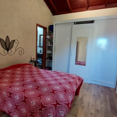 Casa Residencial com 160m², 2 quartos, 2 suítes, 2 garagens, no bairro Rio Tavares em Florianópolis