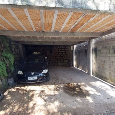 Casa Residencial com 160m², 2 quartos, 2 suítes, 2 garagens, no bairro Rio Tavares em Florianópolis