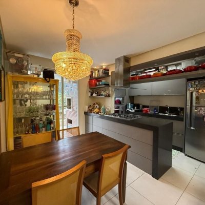 Apartamentos com 73m², 2 quartos, 1 suíte, 2 garagens, no bairro Itacorubi em Florianópolis