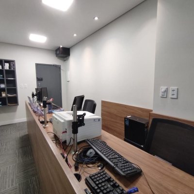 Sala com 64m², no bairro Centro em Florianópolis