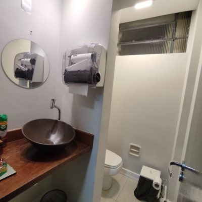 Sala com 64m², no bairro Centro em Florianópolis