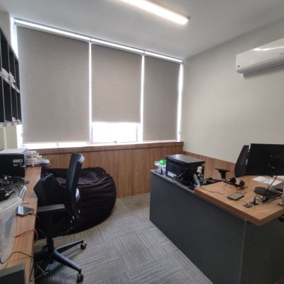 Sala com 64m², no bairro Centro em Florianópolis