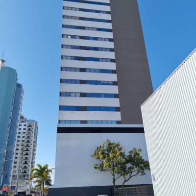 Sala com 26m², no bairro Campinas em São José